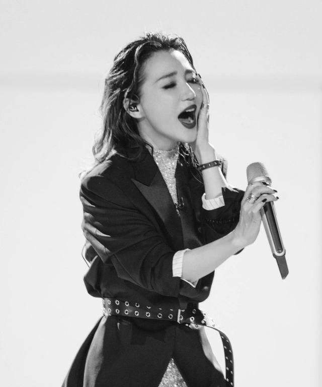 |伊能靜為阿朵寫小作文：你是乘風破浪的精神之一