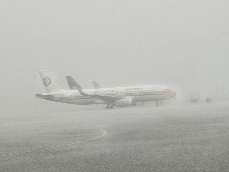 防汛防台|青岛流亭机场：防汛防台风 航空人员在行动