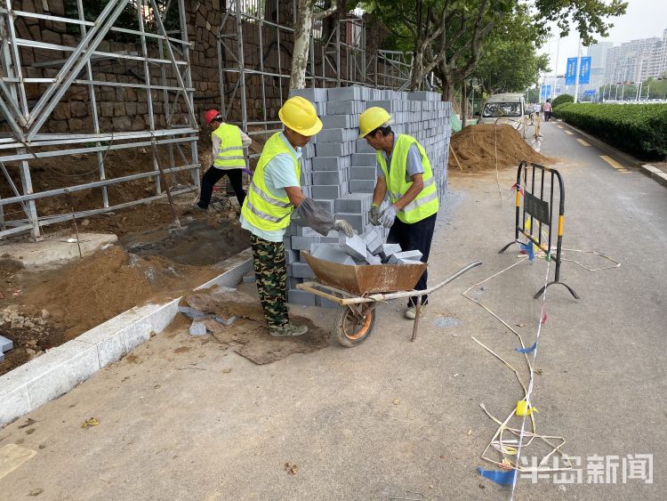 花坛|崂山区城市管理局启动海尔路南段道路西侧人行道改造工程