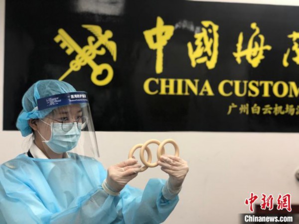 |广州海关三天连查九宗进境旅客违规携带象牙制品案