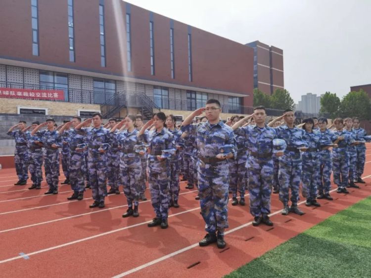 教官|青岛理工大学：“教官团”C位亮相只等你来