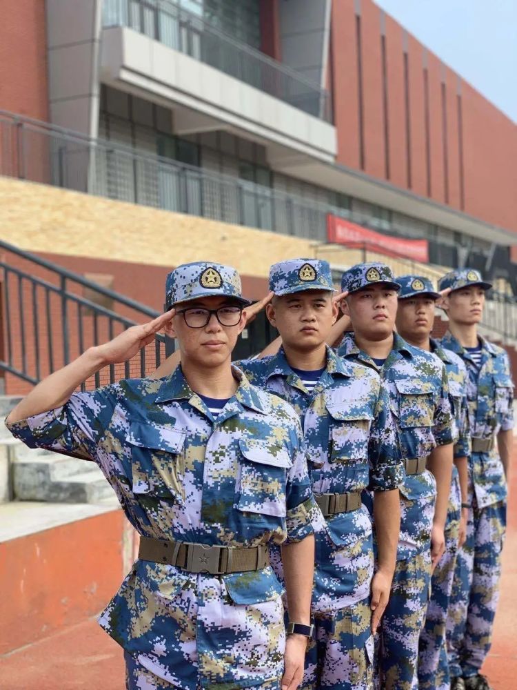 教官|青岛理工大学：“教官团”C位亮相只等你来