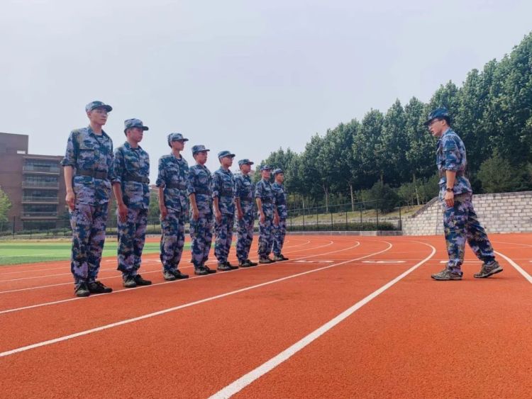 教官|青岛理工大学：“教官团”C位亮相只等你来