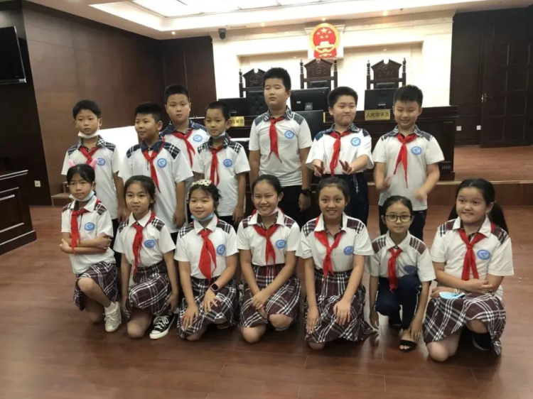 民法典|市南法院：《民法典》宣讲 用法律守护“少年的你”