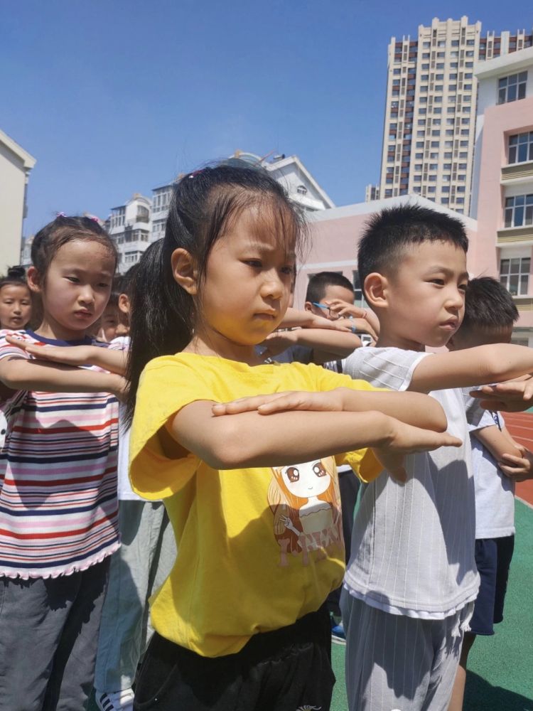 小学|青岛宁安路小学开启新生体验课 “星宝贝”感受小学快乐