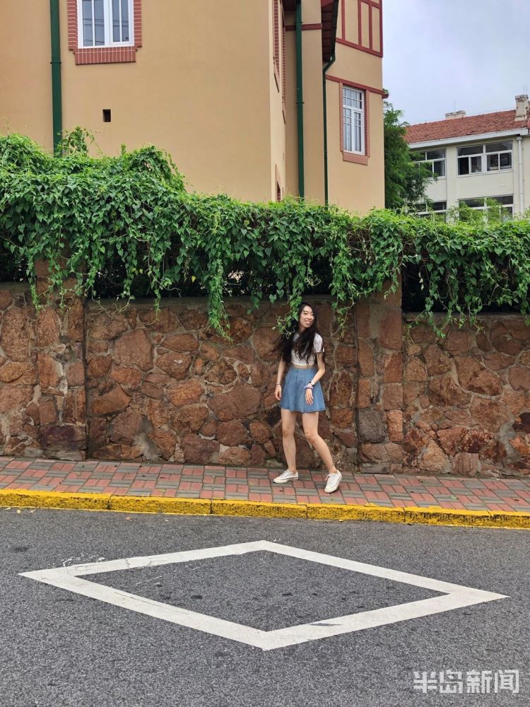 打卡|青岛老城区人气旺 不少游客前来“打卡”