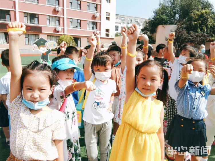 丁们|小豆丁们报到啦！青岛一年级新生入学第一天收到暖心开学礼