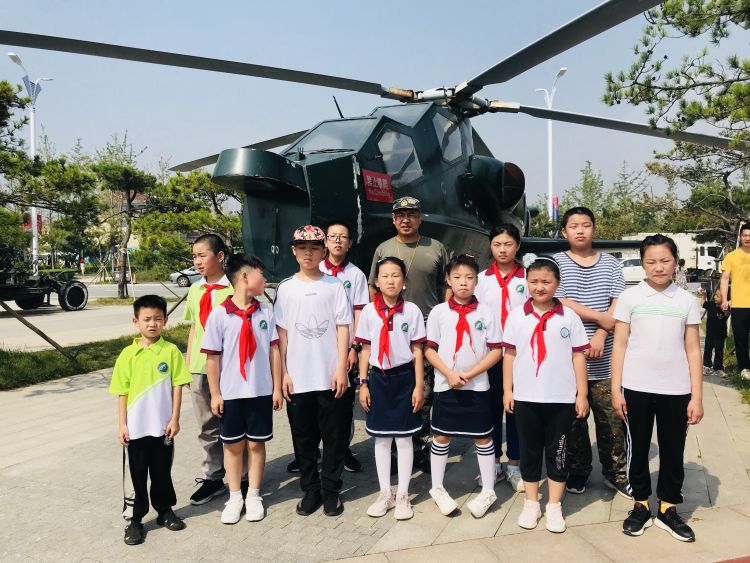 研学|青岛西海岸新区举办红色基因传承军训研学活动