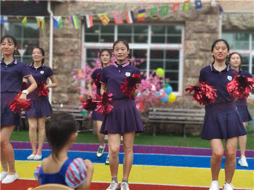 |特别的爱 给开学的你 岛城这所幼儿园的开学典礼太暖心了