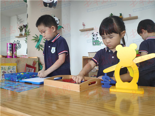 |特别的爱 给开学的你 岛城这所幼儿园的开学典礼太暖心了