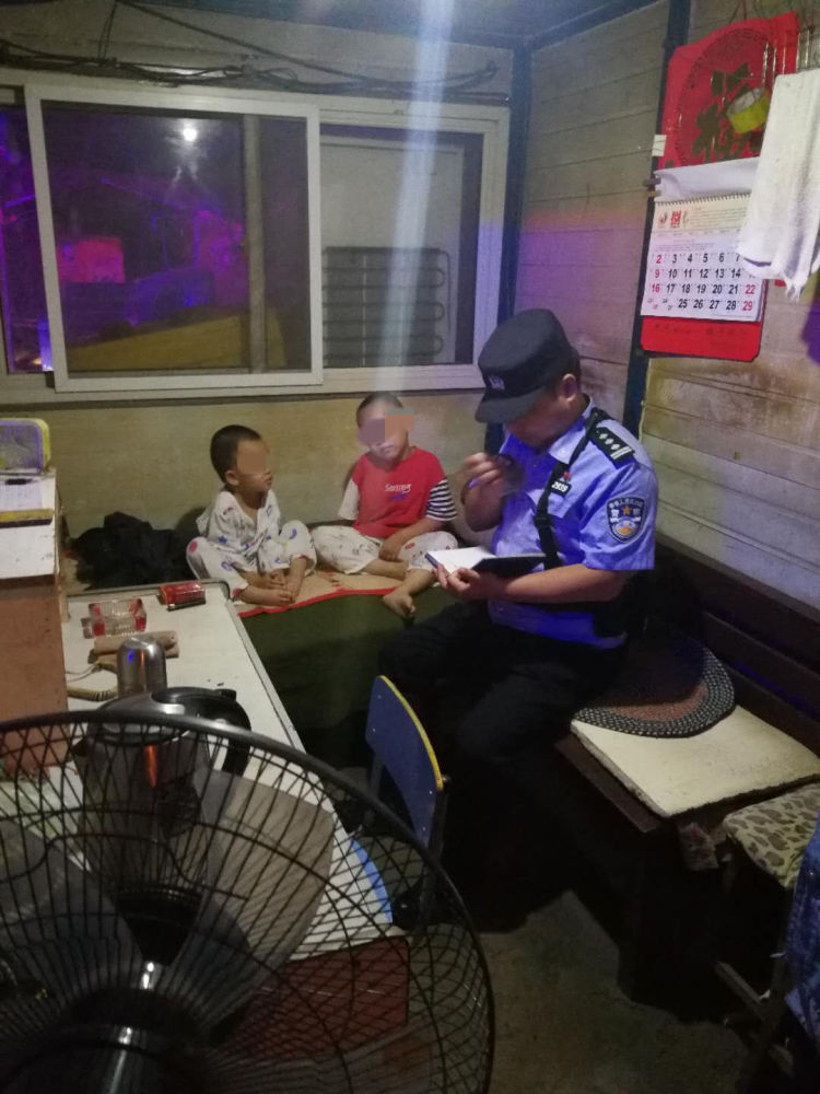 辛酸|青岛城阳：4岁娃带2岁弟弟凌晨“离家出走” 背后的真相令人心酸