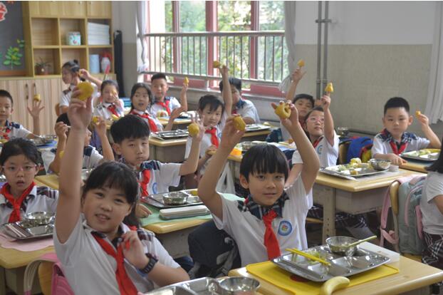 |弘扬抗战精神 深植家国情怀 青岛市实验小学《开学第一课》