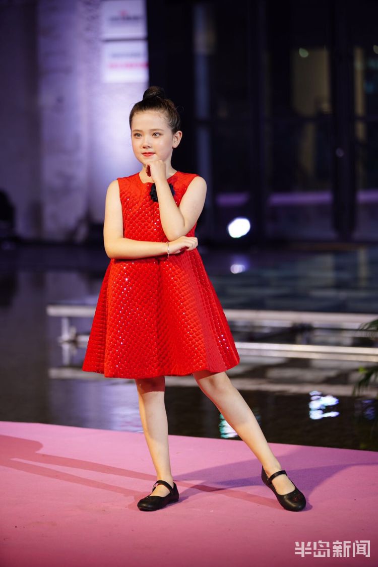 时装周|国际时装周“新锐时尚日”展示“新女性力量”