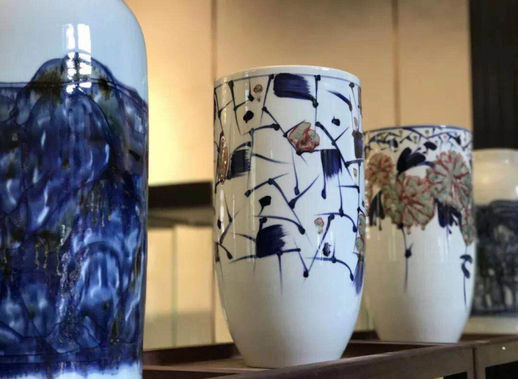 免费参观|青岛市图书馆推出“青岛时尚季”陶瓷艺术展 面向广大市民免费开放