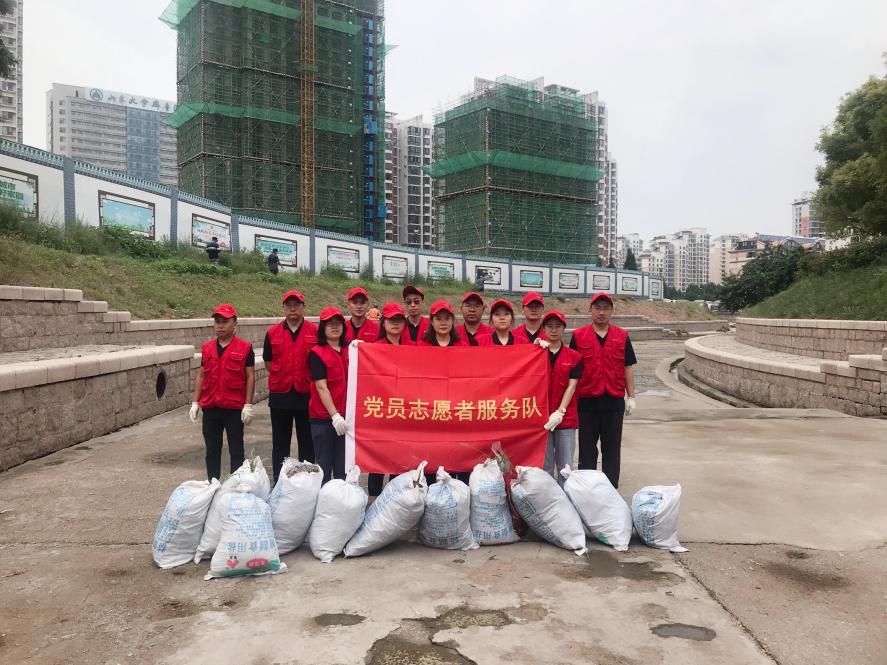 |市北区城管局市政一公司用志愿行动，扮靓城市文明