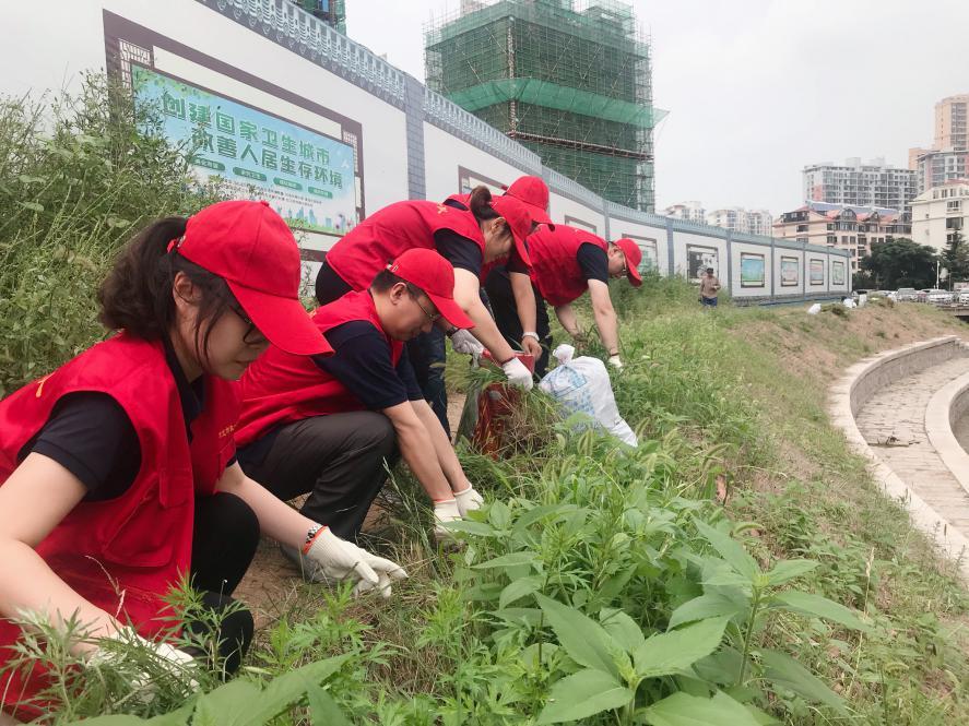 |市北区城管局市政一公司用志愿行动，扮靓城市文明