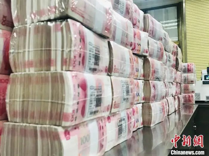 为何|涨！涨！涨！人民币升值为何这么猛？