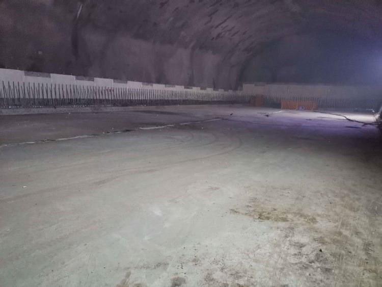 四号线|青岛地铁四号线最长、最难挖、高风险的暗挖区间成功浇筑完成