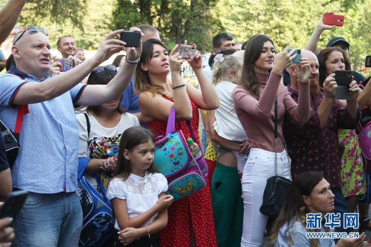 420|乌克兰：420万学生迎来新学年