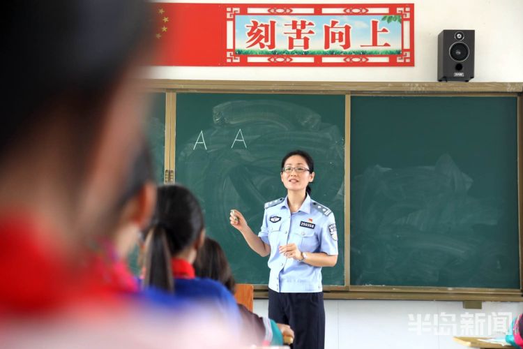 情暖寨|国家移民管理局山东边检总站携手爱心企业捐赠“开学大礼包” 情暖寨塘学子