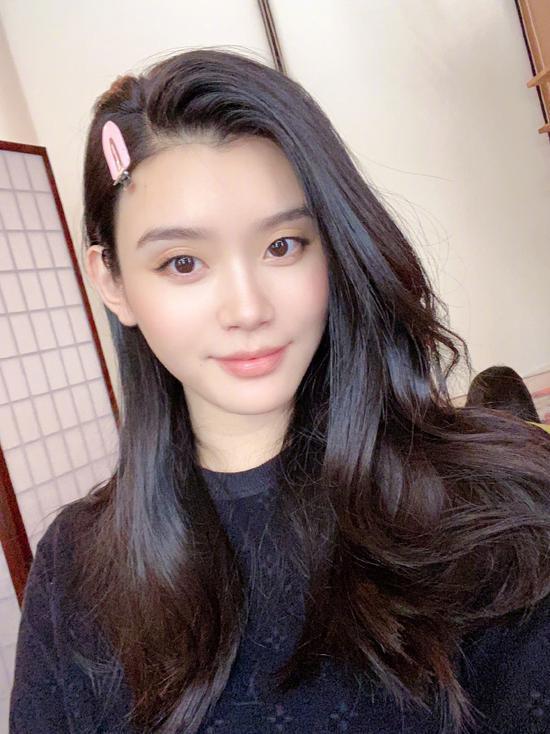 |发糖！何猷君手机屏保曝光 是求婚奚梦瑶时的合照