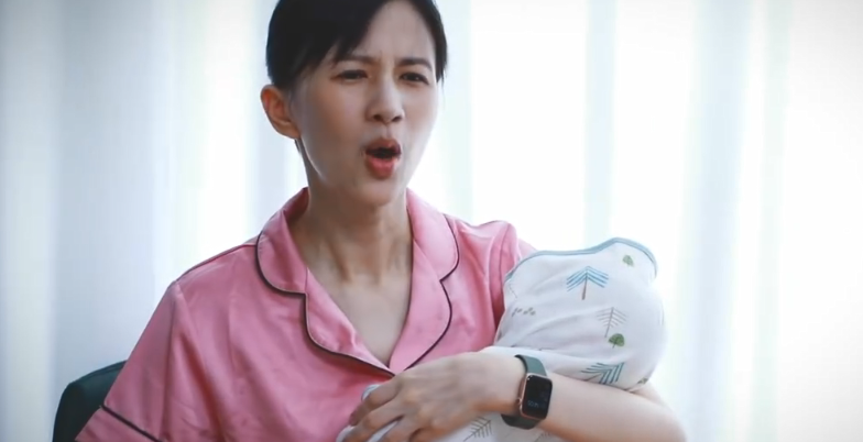 |papi酱产子6个月后宣布复工 回怼“产后就要回归魔鬼身形”
