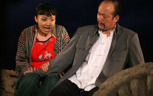 宋丹丹|宋丹丹25岁照片曝光 肤白貌美身材火辣 网友热议：本山误了丹丹啊