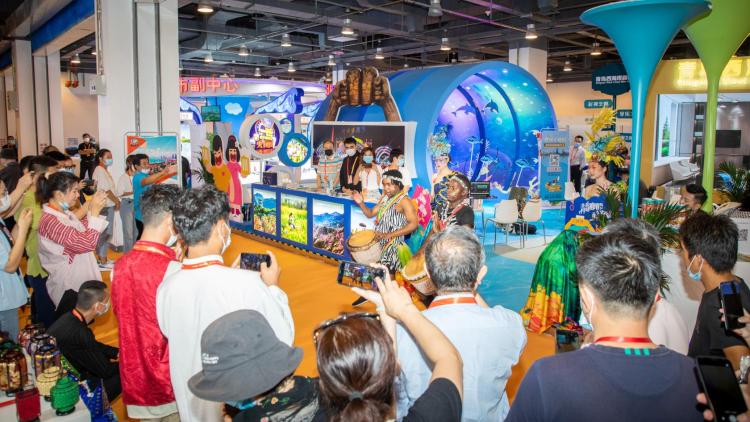 别样红|组团参加服贸会 西海岸文旅花开别样红