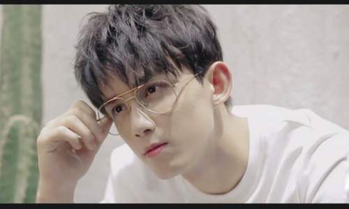 追星|为什么明星里程可以随意被盗用？粉丝追星请不要触碰法律底线