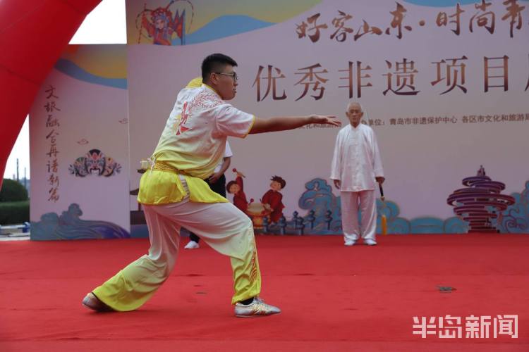 螳螂拳|胶东大鼓、鸳鸯螳螂拳……百余非遗传承人齐聚青岛五四广场亮绝活
