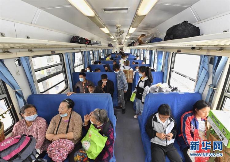 慢车|大山里的“小慢车”