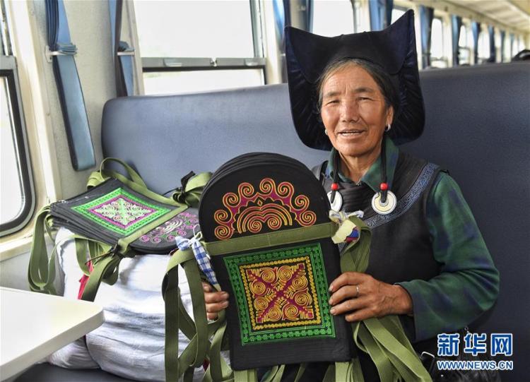 慢车|大山里的“小慢车”