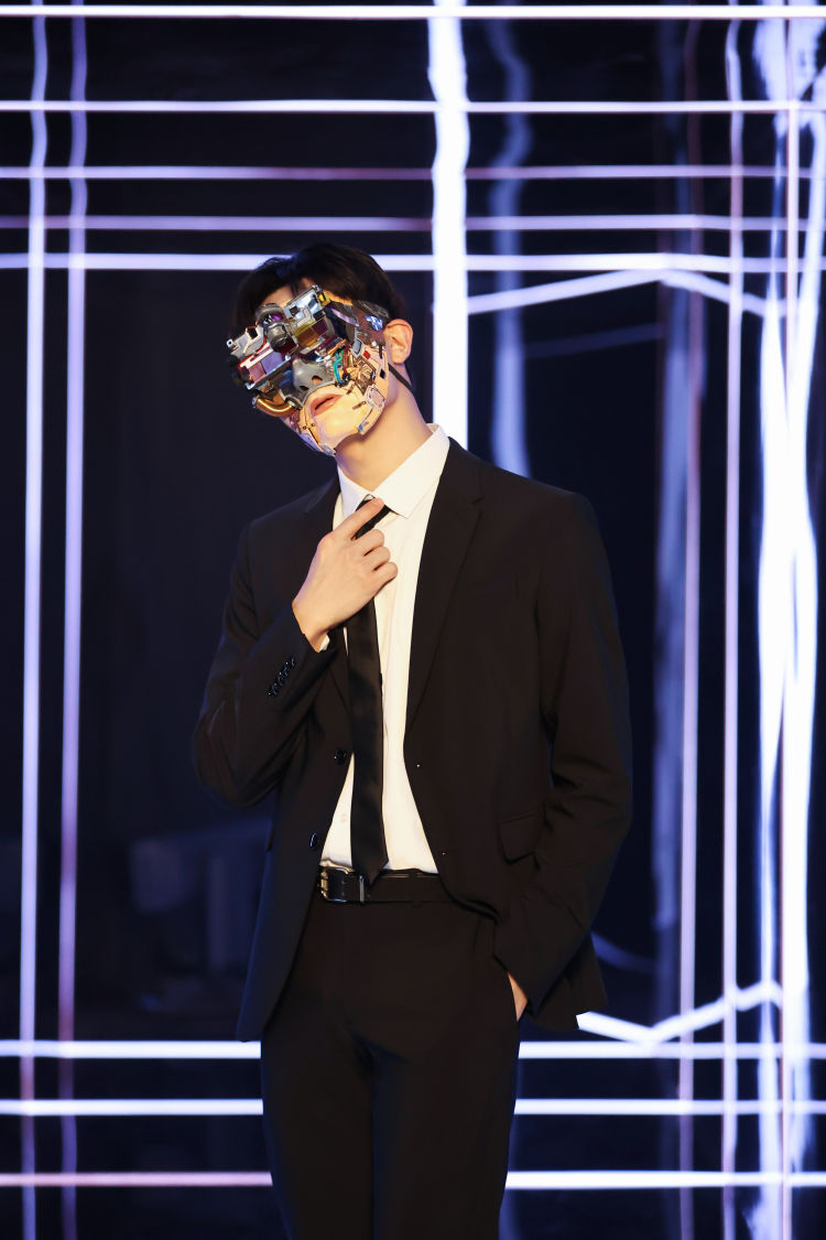 女团|《蒙面舞王》偶像歌手男团女团齐聚 六位新舞者资历亮到“晃眼”