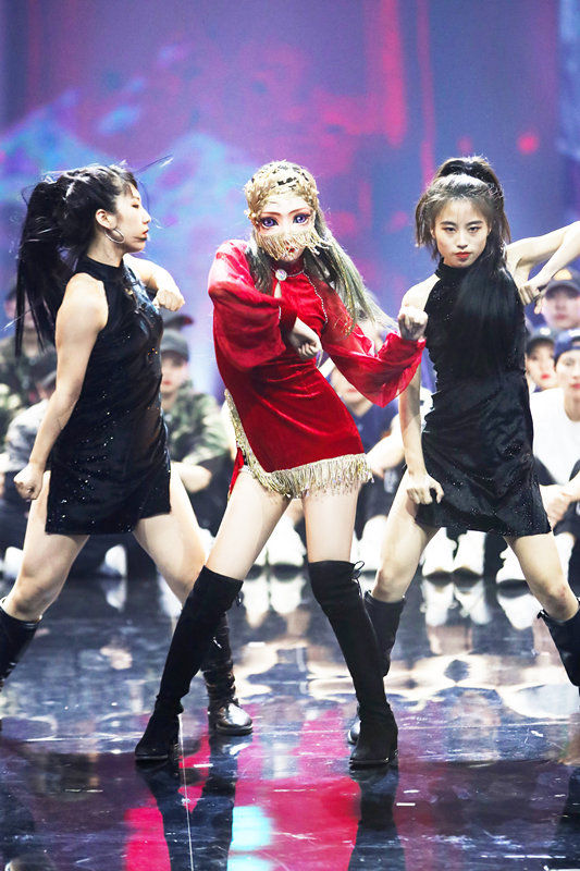 女团|《蒙面舞王》偶像歌手男团女团齐聚 六位新舞者资历亮到“晃眼”