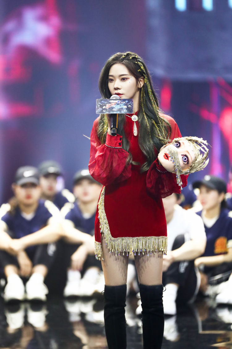 舞王|《蒙面舞王》周觅张紫宁姚柏南荣耀揭面 “小兔子不乖”实力爆棚获赞