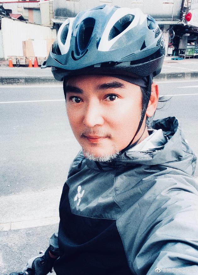 小李飞刀被嘲讽发福秃头还有肚子焦恩俊怒怼关你什么事