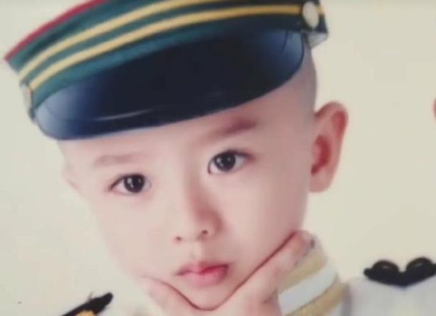 同框|蔡徐坤張鈞甯時(shí)隔8年再次同框 小男孩如今已長成大明星