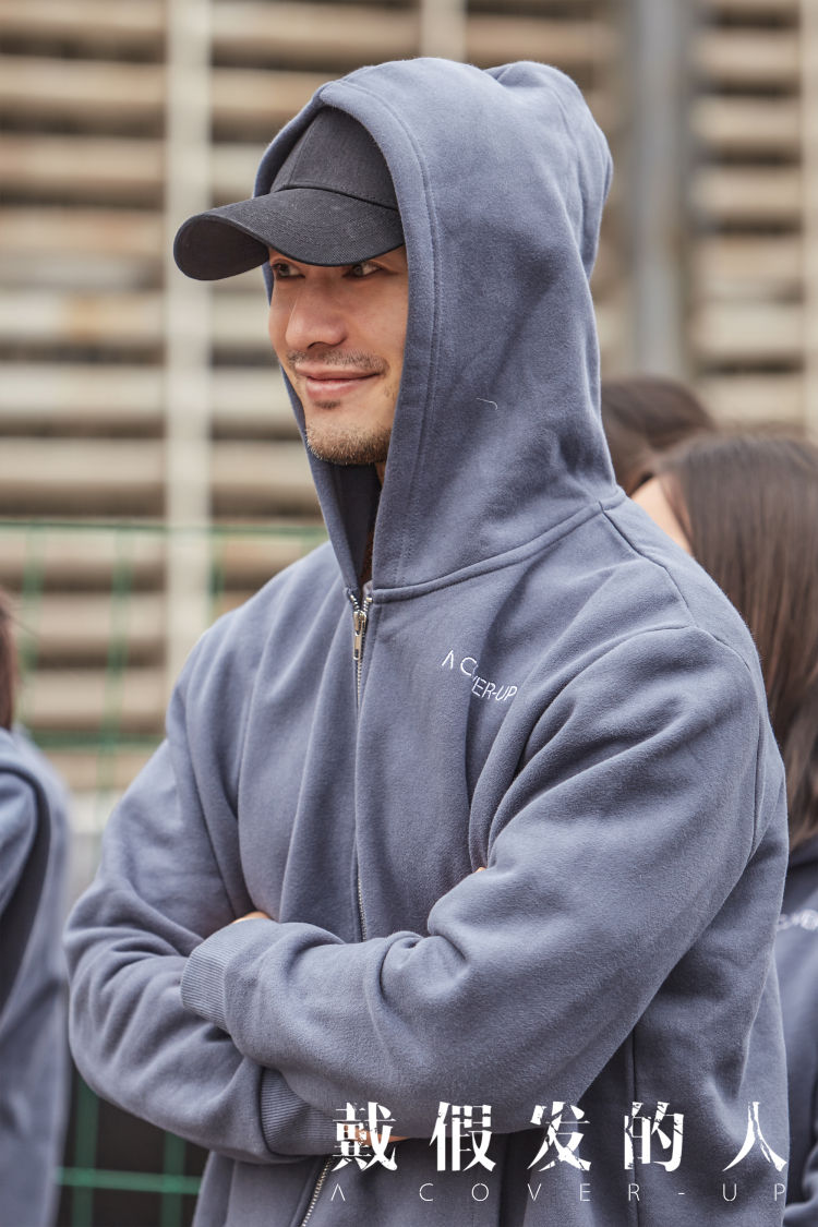 戴假發(fā)|黃曉明出演懸疑電影《戴假發(fā)的人》 挑戰(zhàn)全新角色