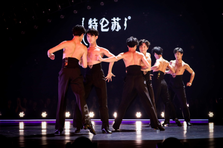 POWER|《舞蹈风暴2》POWER 6与Hello Dance上演双冠对决