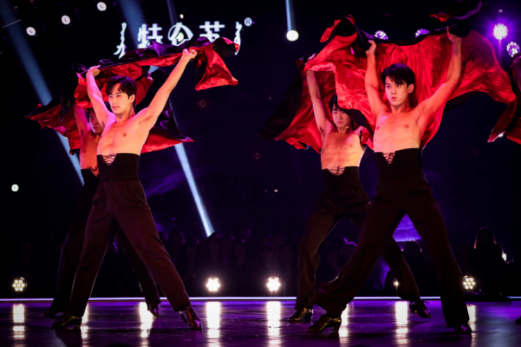 POWER|《舞蹈风暴2》POWER 6与Hello Dance上演双冠对决