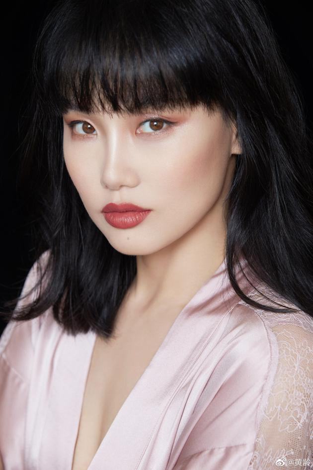 微信|黄龄回应没加宁静微信：反正在节目里可以聊天见面，加了微信就是朋友了吗