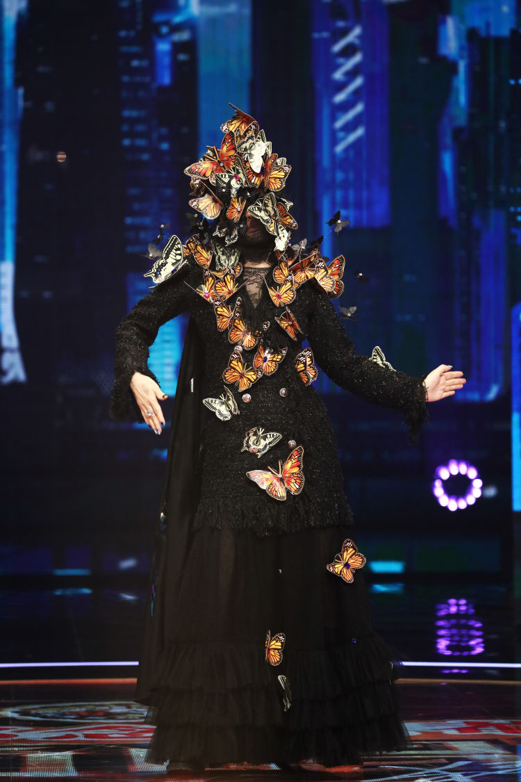 猜猜猜|《蒙面唱将猜猜猜》第五季首播惊艳 何洁刘雪婧为初心发声