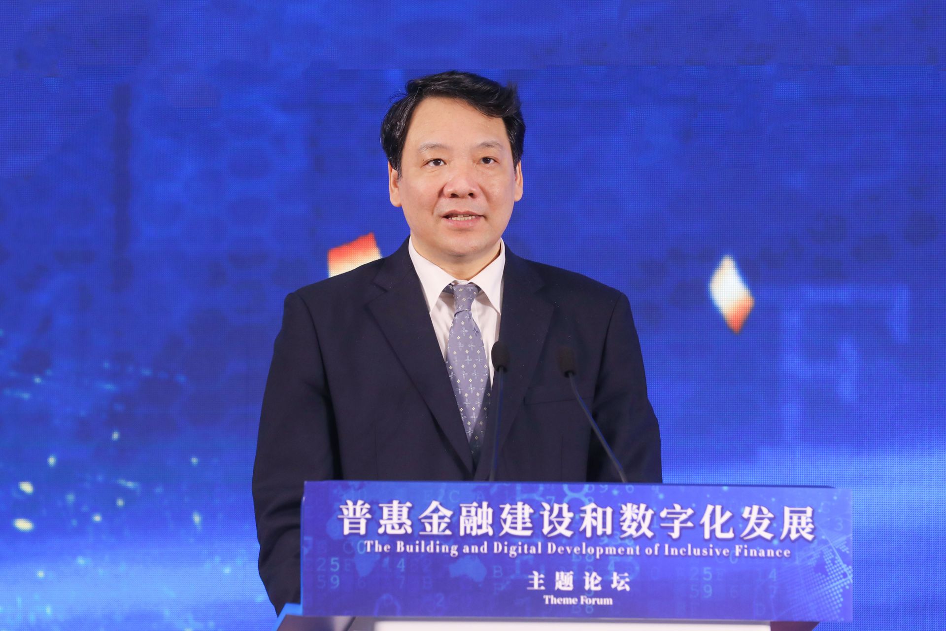 1.1|陈雨露：今年应收账款融资服务平台已促成中小企业融资1.1万亿元 超额完成全年目标任务