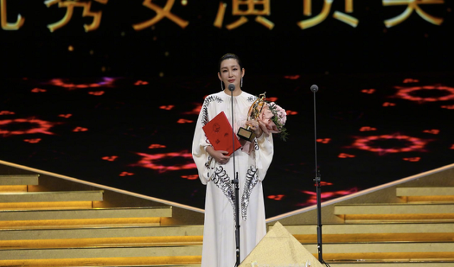 姐姐|秦海璐透露收到《姐姐2》节目邀约 坦言看到姐姐们的淤青内心有点害怕