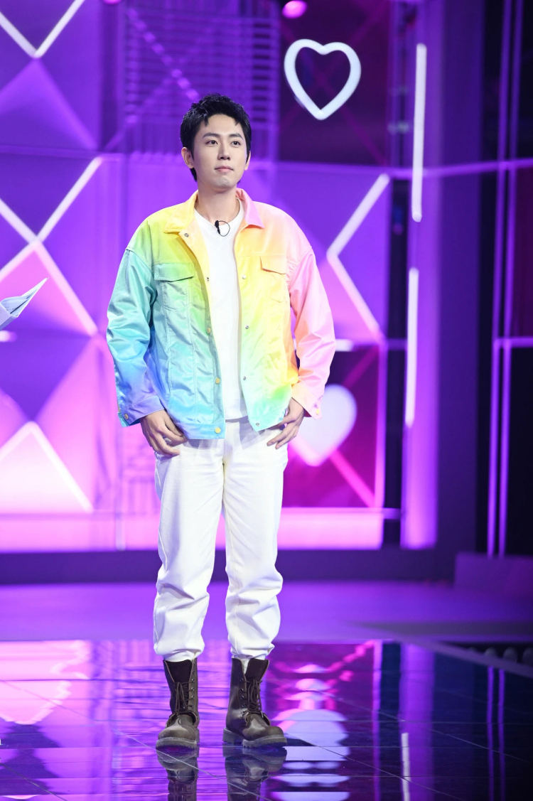 蓝莓|《蓝莓孵化营》项目人短视频再比拼 各事业群重排席位