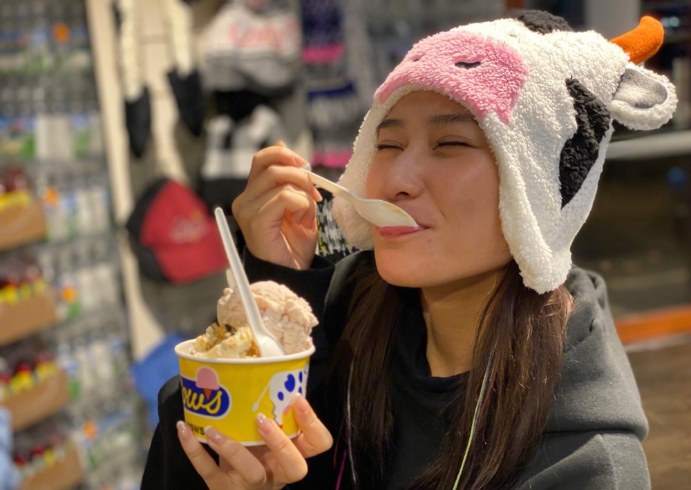 窦骁晒何|窦骁晒何超莲会计师硕士毕业证 笑称未来留不了私房钱了