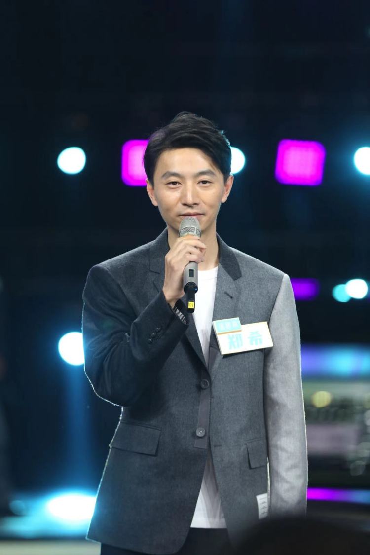 车技|王一博变“撕漫男”秀车技，今晚《天天向上》为国漫“撑腰”！