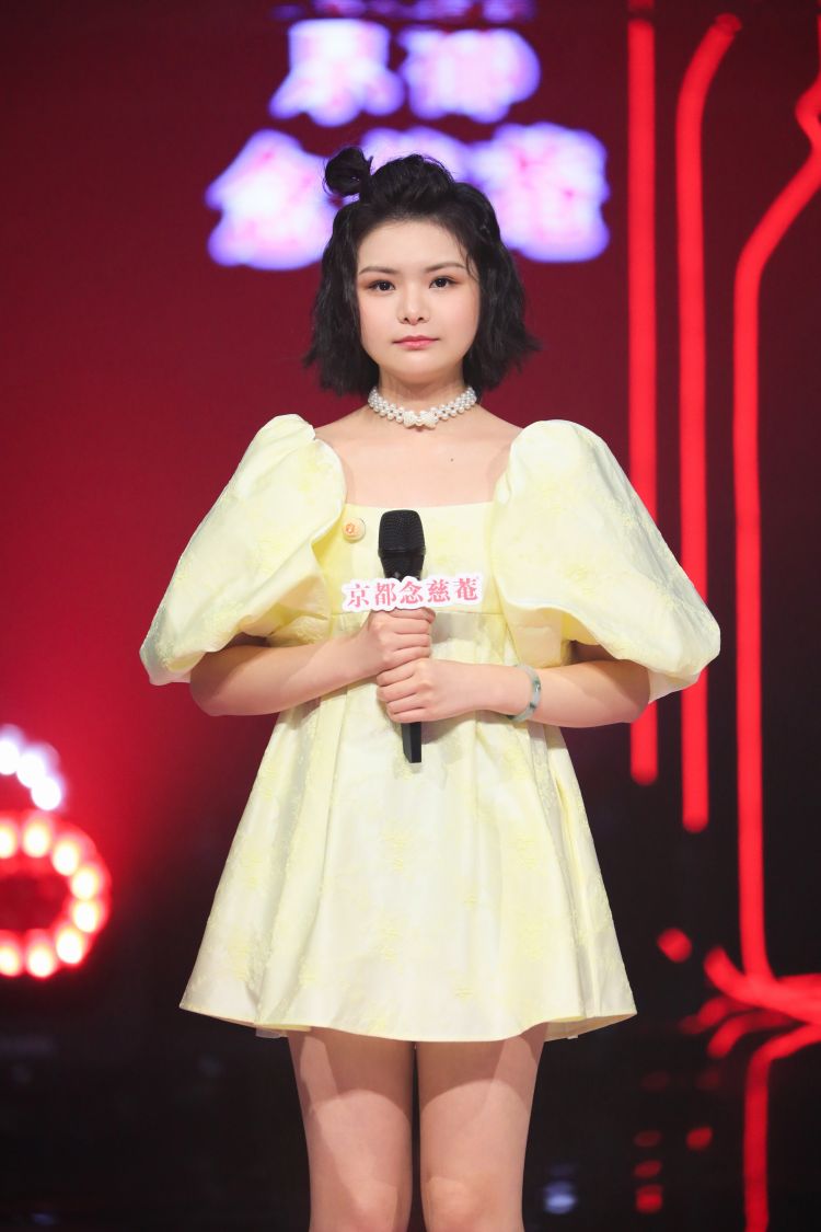 黄圣依|“蒙面唱将”黄圣依尤长靖唐汉霄双笙揭面 “和平哥”究竟是谁？