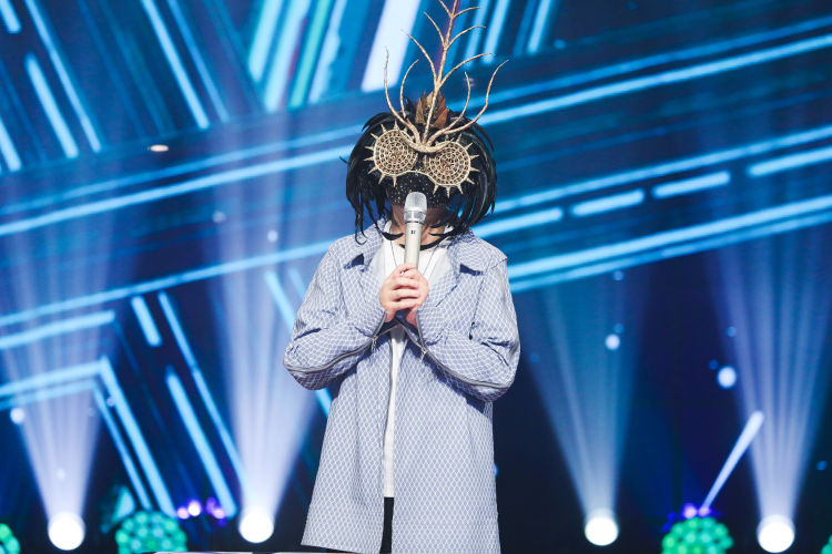 黄圣依|“蒙面唱将”黄圣依尤长靖唐汉霄双笙揭面 “和平哥”究竟是谁？