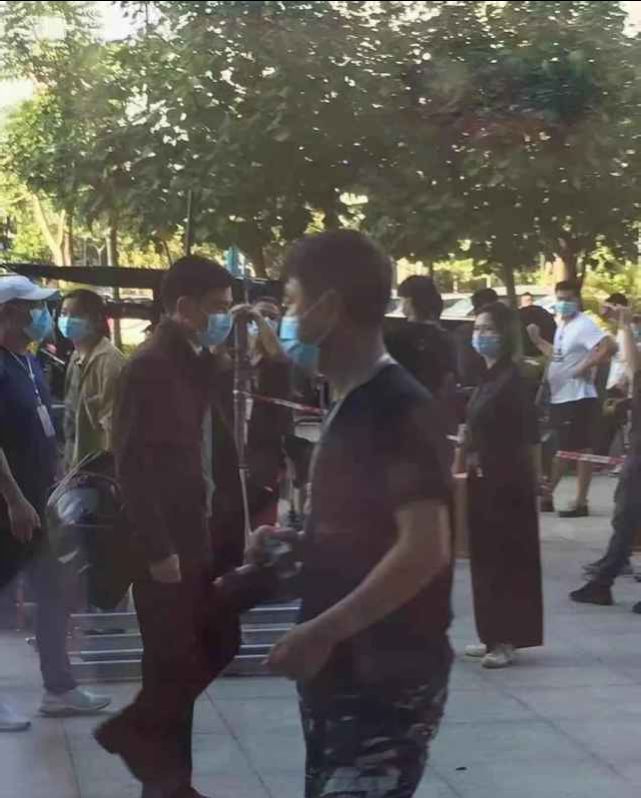 抗疫|刘德华新戏开拍，路透显示将扮演抗疫医生 网友感慨：华仔确实老了